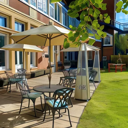 Yarrow Hotel
