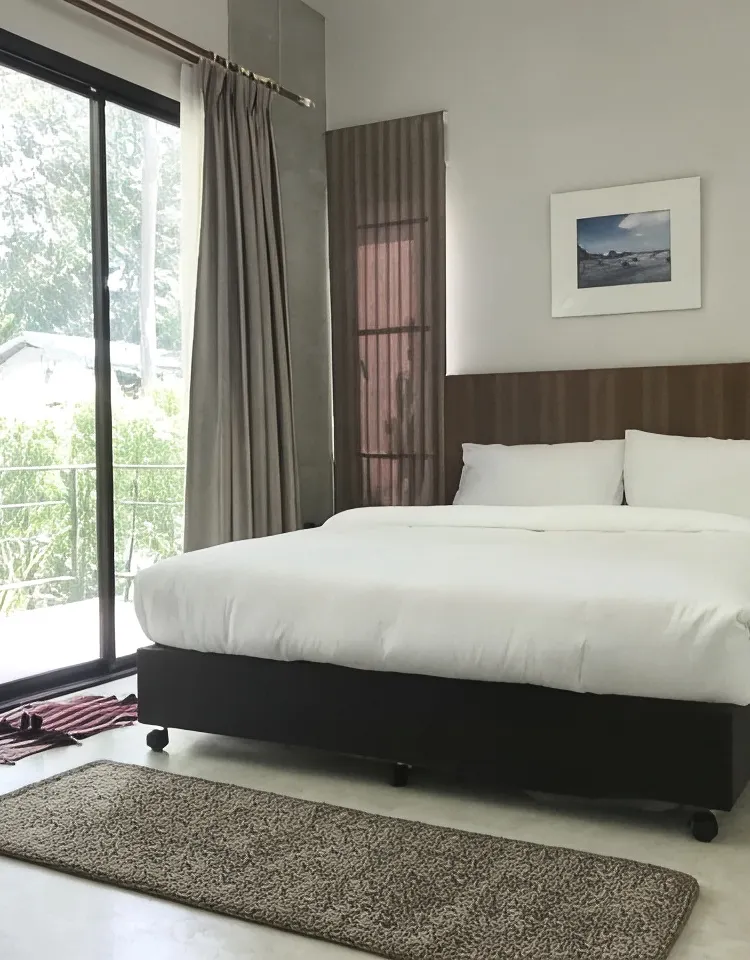 ห้องโมเดิร์น เตียงใหญ่ 1 เตียง