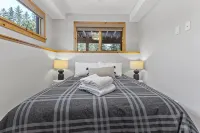 Tamarack Steamside Deluxe Chalet - Private Hot Tub - บังกะโล