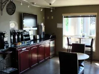 Clackamas Inn and Suites - breakfast