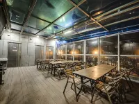 Yeosu Paradise Spa Pension Отели рядом с достопримечательностью «Мемориальная башня «Чхунхонтоп»»