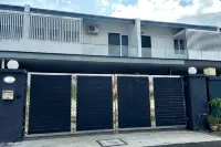 Sibu Double Story House No Smoking No Wedding Acts - 2 stjerner
