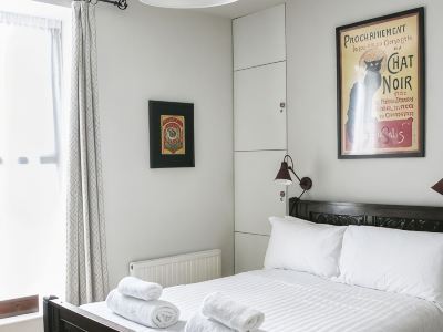 Classic 2 bedroom apartment