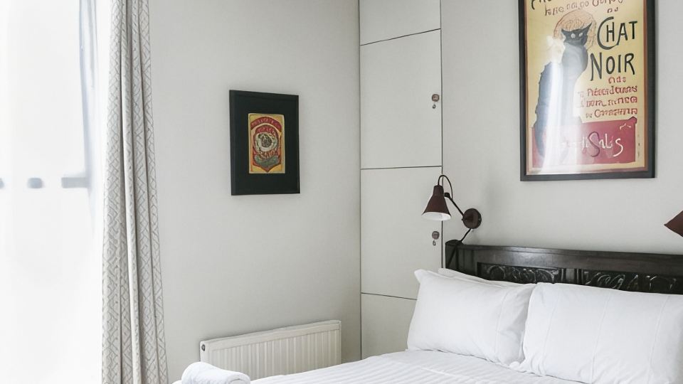 Classic 2 bedroom apartment