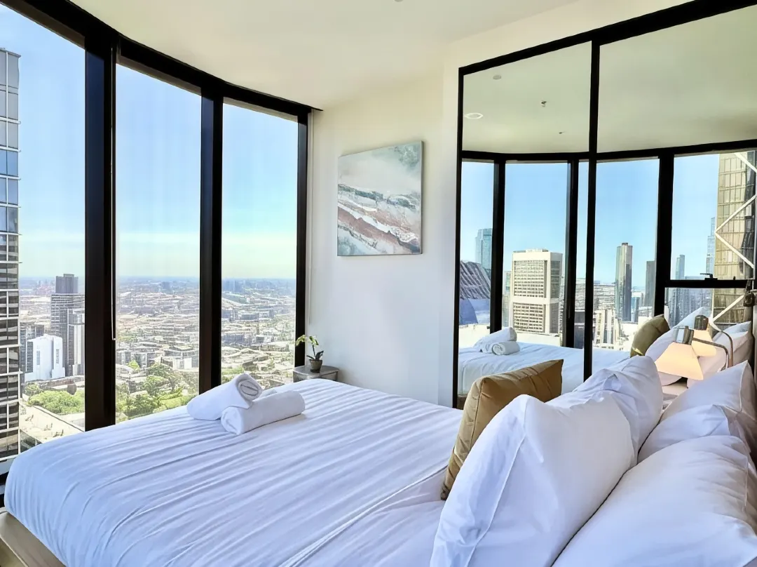 Highrise Best Location 2 Bedrooms & 2 Bathrooms - Melbourne