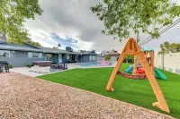 Vila Hearts- 5BD with pool, Hot tub, Sauna, Arcade, Bar all you need N the Strip