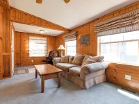 The Loon Cabin at the Riviera Resort in Neillsville, Wisconsin! Hotels in Dewhurst