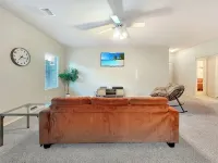 Humble 3Br Getaway Near IAH, Houston & More - Homestays