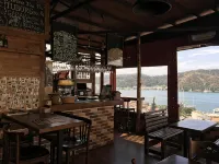 El Camino Hostel & Pub