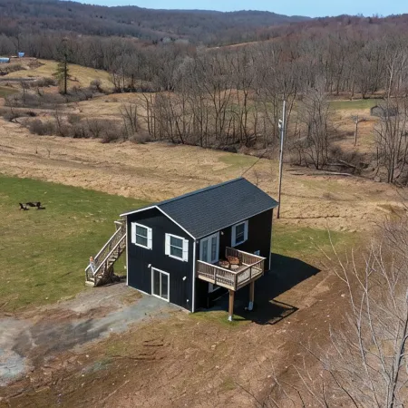 Amazing Views • 7 Acres • Creek • Hot Tub • 30 Min to All Star Village