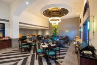 The Lagoona Resort - breakfast