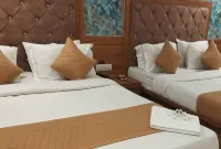 Hotel Silver Inn, Ahmedabad - Bathtub