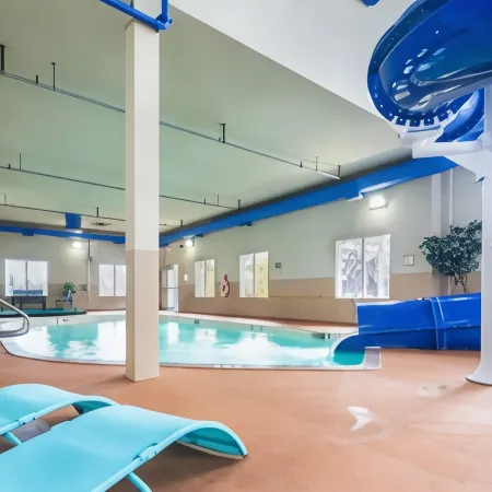 Holiday Inn Express & Suites EDSON by IHG