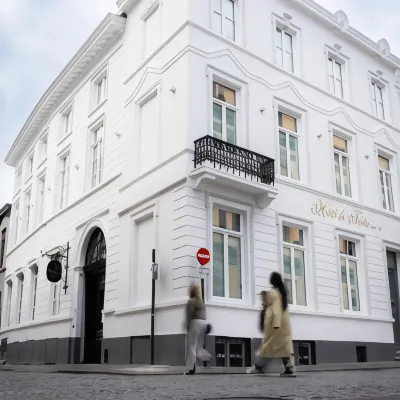 Hotel du Théâtre Отели рядом с достопримечательностью «Ассебрук»