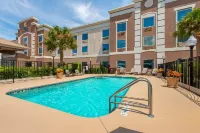 Comfort Inn & Suites Wildwood - the Villages - Pool