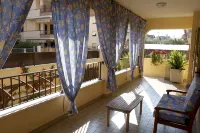 Domus Palombi - Large apartment 200 m from the station and 700 m from the sea - Wifi
