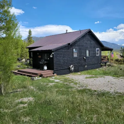 Quaint Cabin Viewing Shadow Mountain Lake, Mountain Views and Lake Access nearby - Hytter
