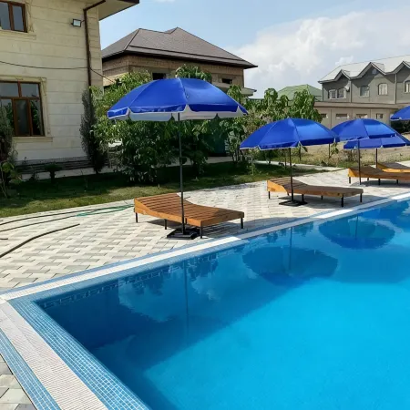 Green Apple Hotel