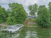House on Lake Darling - Homestays