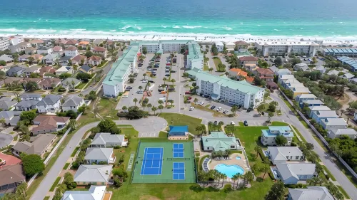 Modern & Relaxing Maravilla 4th Floor Oceanview Unit…Beach Service Included! - 4-نجوم