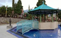 Grand Bintang Tawangmangu - Pools