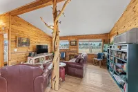 Cozy cabin just outside Sisters, pet friendly, great Mountain View’s, WiFi, & AC - Alppimaja