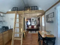 The Nun's Cabin: Historic Tiny House on the Bigfork River - Feriehus