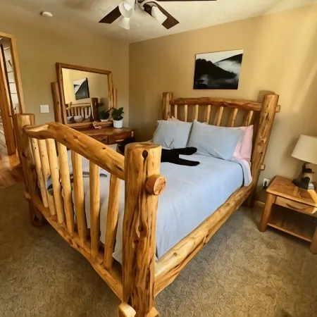 6Br Cabin-Hot Tub-Game Room-Near Bryce Canyon & Zion-Sleeps 12 Adults