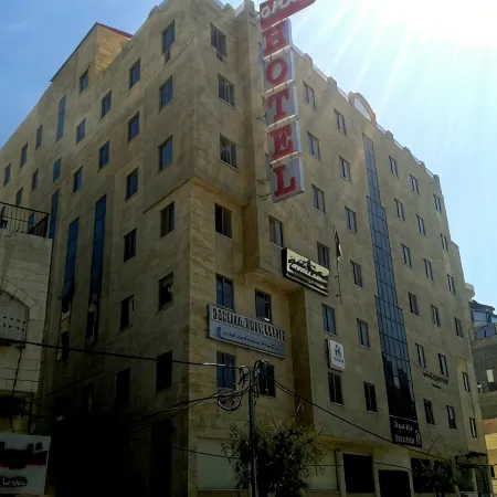 Queen Plaza Hotel