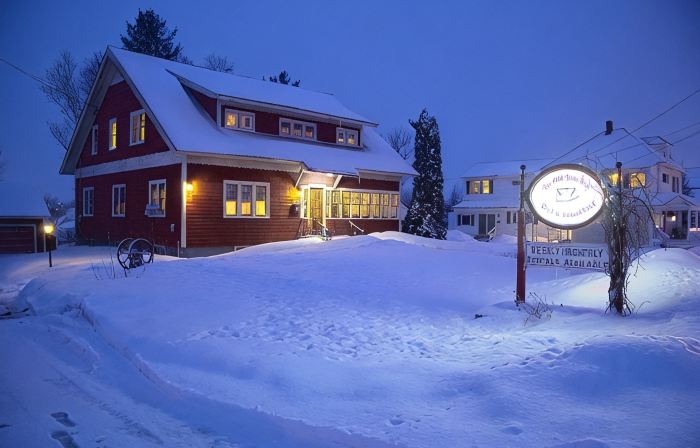 Old Iron Inn Bed and Breakfast