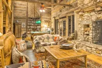 River Access, Mtn Views! All-Season Cullowhee Base - ヴィラ