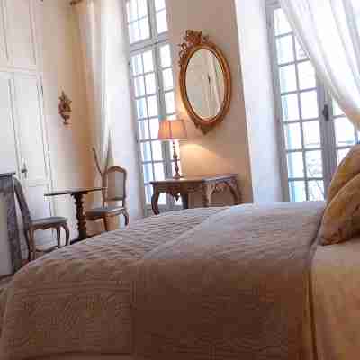L'Invitation au Voyage Rooms