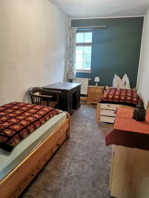 Quiet vacation apartment in a manor house, 5 minutes from the park