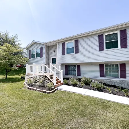 Cozy Getaway Lodge & Retreat w/ game room/deck/fire pit ~25mins from Hershey P