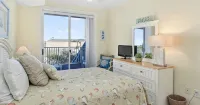 Belmont Towers 409 HUGE BALCONY, Boardwalk, Pool, Gym, Sauna, Ocean & Bay Views! - Jacuzzi