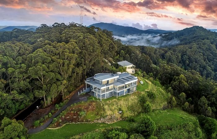 ON TOP OF THE WORLD Garden StudioPanoramic Ocean Views, Close to Town & Beaches