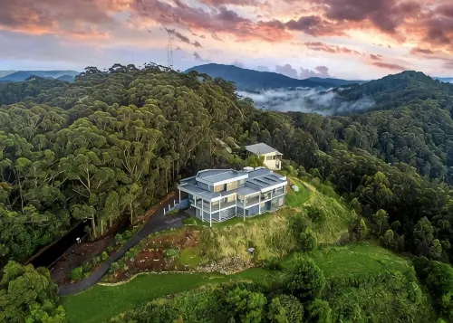 ON TOP OF THE WORLD Garden StudioPanoramic Ocean Views, Close to Town & Beaches - Wifi
