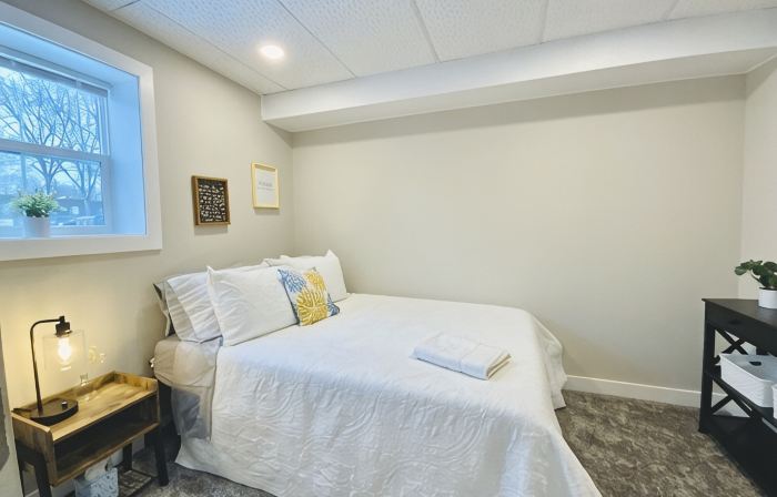Charming 2 Bedroom Apt. Close to Valparaiso University Short-Term Stays