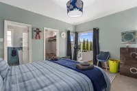 Hamilton house - private, central & sunny! - 3-Star