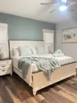 4-bedroom house in brilliant Kill Devil Hills, pet friendly, fenced in backyard - 4-Star