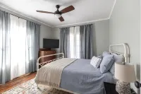 Beautifully Updated Historic Home conveniently located in downtown Mesa! - บังกะโล