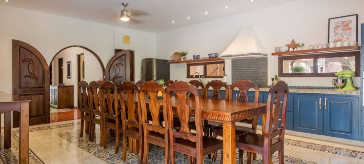 Spacious Private Villa with Pool Backing to Golf Course Beach Only Minutes Away Hotels in Puerto Aventuras
