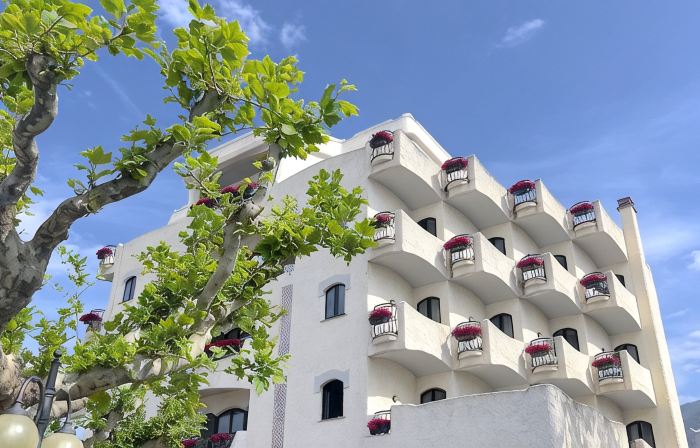 Bajamar Beach Hotel