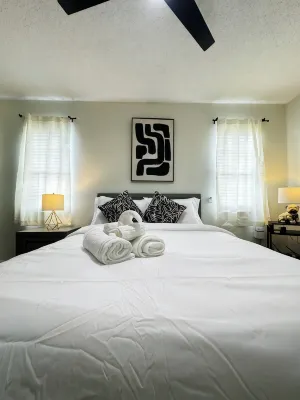 Pet Friendly Studio with Private Patio - 2-Star
