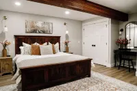 Spacious 6-bedroom cabin & sports bar in Amish country. Close to Breitenbach. - Chalets