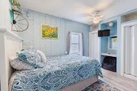 Pet Friendly - 2 Minute Walk to Beach -  Updated and Modernized Spotless Clean - 4-Star