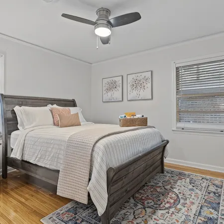 Harmony House 3bd 2bath newly remodeled Gem in peaceful neighborhood.
