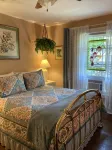 Crossroads Country Cottage - 4-Star