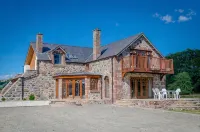 Castleview @ Newton Steading Farm - 4-Star