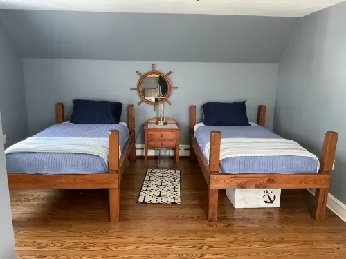 Visit MYSTIC & R.I. BEACHES.  Short drive to Misquamicut & Foxwoods! - WiFi